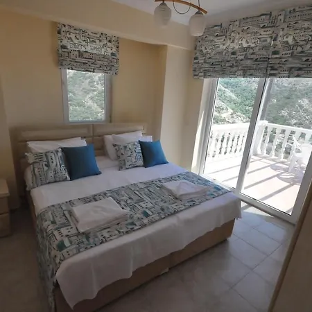 Apartment Hill View Gardens *