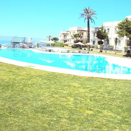 شقة Hill View Gardens